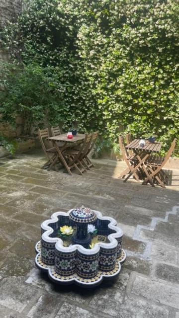 Le Grand Rouget Apartment Beaucaire  Exterior photo